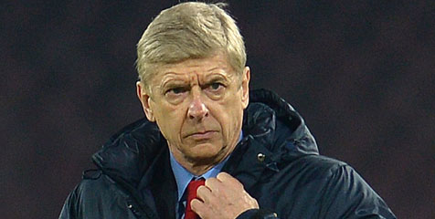 Wenger: Cole Terbaik? Saya Bukan Roy Hodgson Wenger: Cole Terbaik? Saya Bukan Roy Hodgson