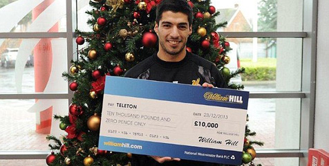 Suarez Donasikan 200 Juta Rupiah Untuk Kegiatan Amal Suarez Donasikan 200 Juta Rupiah Untuk Kegiatan Amal
