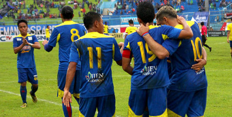 Suharno Salut Atas Semangat Pemain Arema Suharno Salut Atas Semangat Pemain Arema
