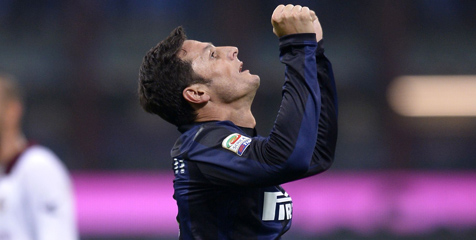 Moratti Butuh 5 Menit Putuskan Beli Zanetti Moratti Butuh 5 Menit Putuskan Beli Zanetti