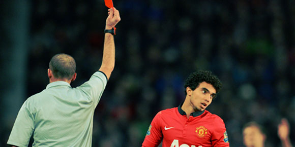 Wasit Mike Dean Anti-Man United? Wasit Mike Dean Anti-Man United?