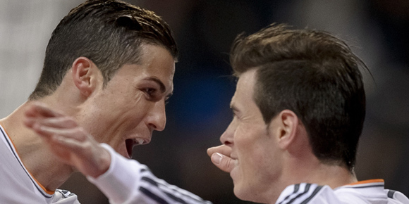 Video: Bale Gagal Bikin Gol Gara-Gara Ronaldo Video: Bale Gagal Bikin Gol Gara-Gara Ronaldo
