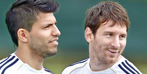 Aguero Kembali Tegaskan Messi Lebih Baik Dari Ronaldo Aguero Kembali Tegaskan Messi Lebih Baik Dari Ronaldo