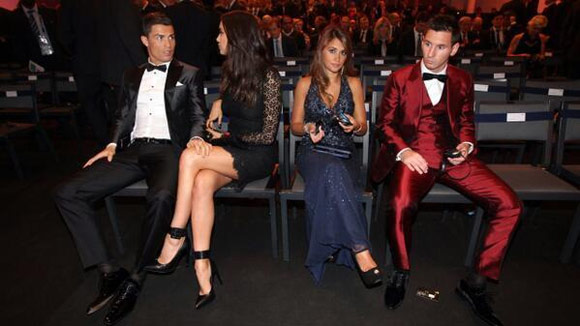 Parade Kecantikan WAGs di Gala Ballon d'Or 2013 Parade Kecantikan WAGs di Gala Ballon d'Or 2013