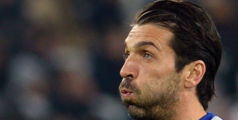 Buffon Sebut Allegri Hanya Jadi Kambing Hitam AC Milan Buffon Sebut Allegri Hanya Jadi Kambing Hitam AC Milan