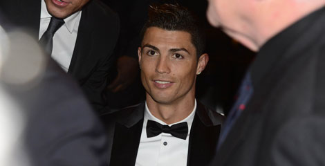 Champagne dalam Pesawat, Ronaldo Rayakan Ballon d'Or Champagne dalam Pesawat, Ronaldo Rayakan Ballon d'Or