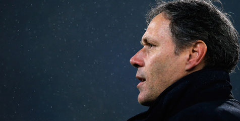 Van Basten: Nasib Seedorf dan Saya Beda Van Basten: Nasib Seedorf dan Saya Beda
