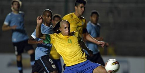 Doria 'The New Thiago Silva' Incaran Pertama Seedorf Doria 'The New Thiago Silva' Incaran Pertama Seedorf