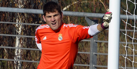 Casillas Tak Pusingkan Rekornya Casillas Tak Pusingkan Rekornya