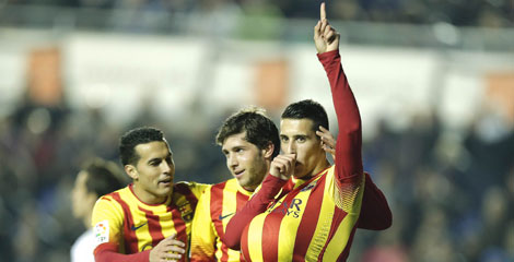 Review: Hat-trick Tello Bawa Barca Hancurkan Levante