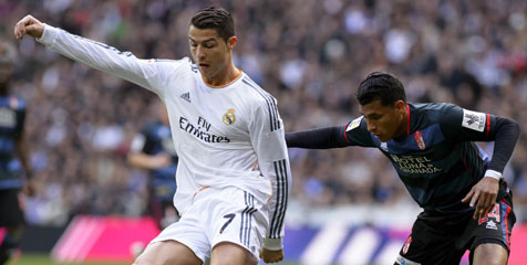 Review: Ronaldo Kirim Madrid ke Puncak Review: Ronaldo Kirim Madrid ke Puncak