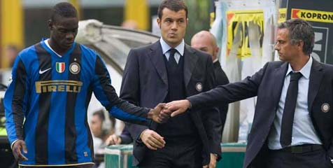 Balotelli Ingin Bereuni Dengan Mourinho