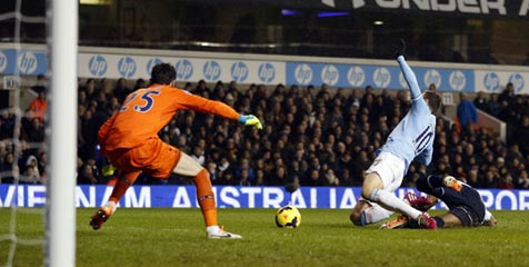 Spurs Dibantai City, Sherwood Keluhkan Kepemimpinan Wasit