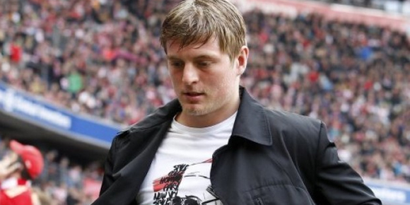 Marah Saat Diganti, Pertanda Kroos Sudah Tidak Betah? Marah Saat Diganti, Pertanda Kroos Sudah Tidak Betah?