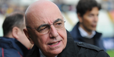 Galliani Siap Puaskan Seedorf di Lantai Bursa Galliani Siap Puaskan Seedorf di Lantai Bursa