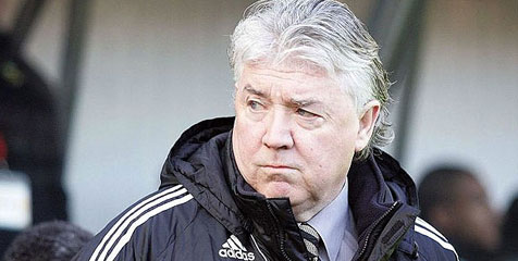Kinnear Tinggalkan Newcastle Kinnear Tinggalkan Newcastle