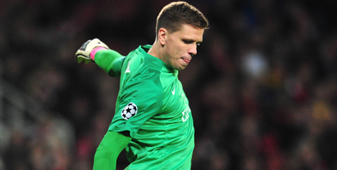Szczesny Pantang Tonton Liga Inggris di Televisi Szczesny Pantang Tonton Liga Inggris di Televisi