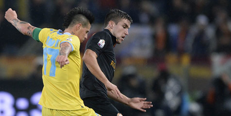 Strootman Tanggapi 'Aib' Roma Strootman Tanggapi 'Aib' Roma