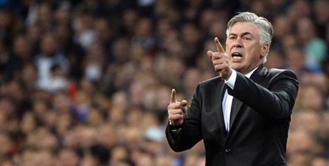Ancelotti Bisikkan Rahasia Bekuk Atletico ke Seedorf Ancelotti Bisikkan Rahasia Bekuk Atletico ke Seedorf