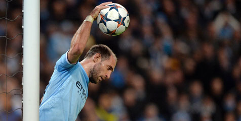 Zabaleta: 11 Orang Saja Sulit Atasi Barca Zabaleta: 11 Orang Saja Sulit Atasi Barca