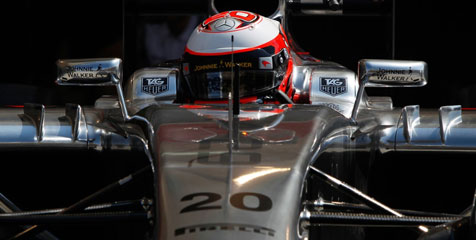 Magnussen Pimpin Hari Kedua Uji Coba Formula 1 Bahrain Magnussen Pimpin Hari Kedua Uji Coba Formula 1 Bahrain