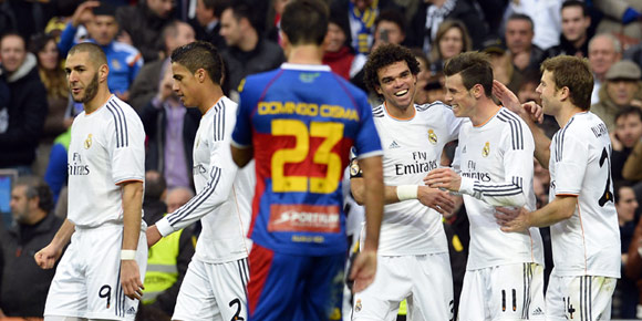 Highlights La Liga: Real Madrid 3-0 Elche Highlights La Liga: Real Madrid 3-0 Elche