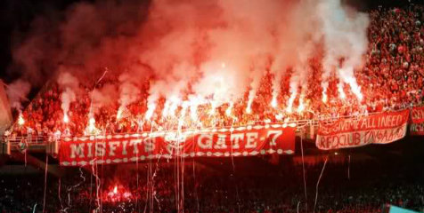 Ultras Olympiakos Pamer Banner Curian Dari Fans MU Ultras Olympiakos Pamer Banner Curian Dari Fans MU