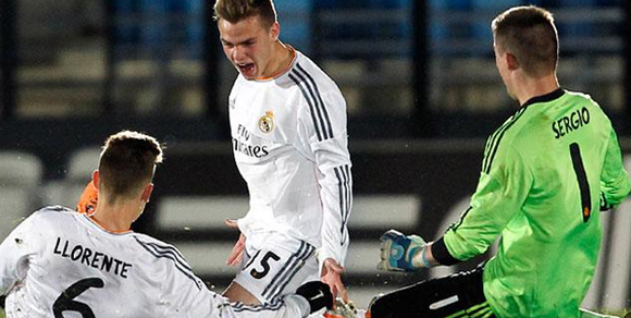 Gol Indah Wonderkid Madrid Buat Youngster Napoli Menangis