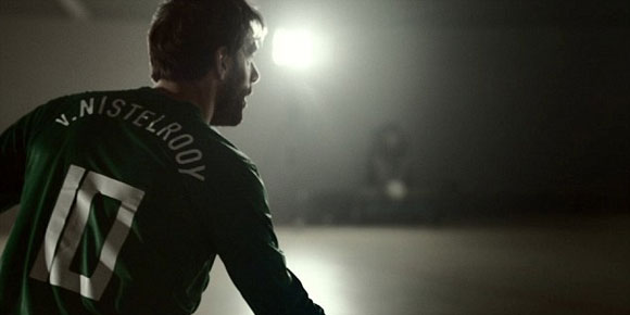 Gelap Gulita, Shooting Van Nistelrooy Masih Kena Target Gelap Gulita, Shooting Van Nistelrooy Masih Kena Target
