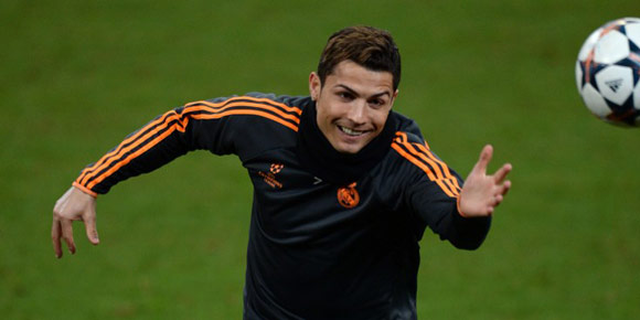 Video: Ronaldo Dikerjai Ballboy Vicente Calderon