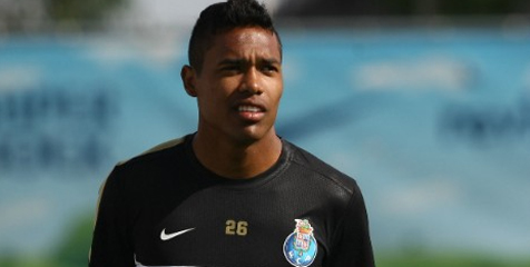 United Intip Duo Bek Sayap Porto Sekaligus United Intip Duo Bek Sayap Porto Sekaligus