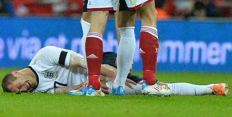 Retak di Kaki Wilshere Ternyata Hanya Setipis Rambut Retak di Kaki Wilshere Ternyata Hanya Setipis Rambut