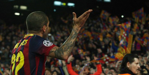 Selebrasi 'Fuerte', Alves Beri Penjelasan