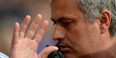 Mourinho Tak Tahu Alasan Wasit Keluarkan Dirinya Mourinho Tak Tahu Alasan Wasit Keluarkan Dirinya