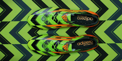 Bale Tak Sabar Pamer Sepatu Baru Persembahan Adidas Bale Tak Sabar Pamer Sepatu Baru Persembahan Adidas