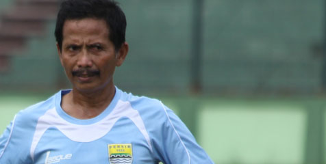 Djanur: Latihan Persib Sama Dengan Manchester United Djanur: Latihan Persib Sama Dengan Manchester United