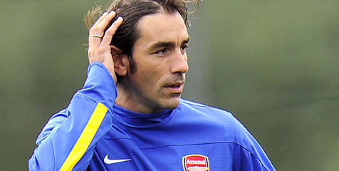 Pires Ingatkan Arsenal Untuk Carikan Giroud Tandem Baru Pires Ingatkan Arsenal Untuk Carikan Giroud Tandem Baru