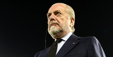 Timnya Kalah, Presiden Napoli Berkelahi Dengan Fans Timnya Kalah, Presiden Napoli Berkelahi Dengan Fans
