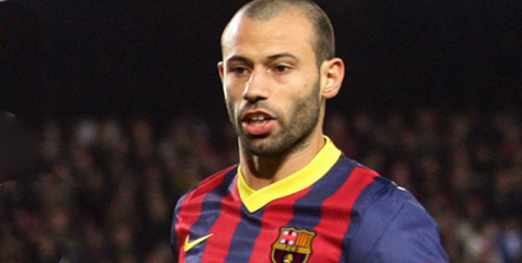 Publik Camp Nou Beralih Serang Mascherano