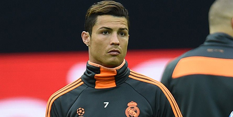 Cedera, Madrid Angkut Ronaldo ke Mestalla Cedera, Madrid Angkut Ronaldo ke Mestalla