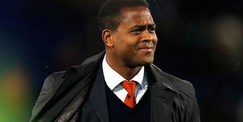 Kluivert Susul Van Gaal ke Old Trafford?