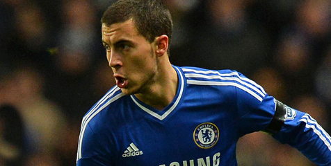 Hazard Puas Raih Trofi PFA Young Player of the Year