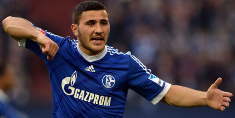 Agen Kolasinac Bantah Terima Tawaran Man United Agen Kolasinac Bantah Terima Tawaran Man United