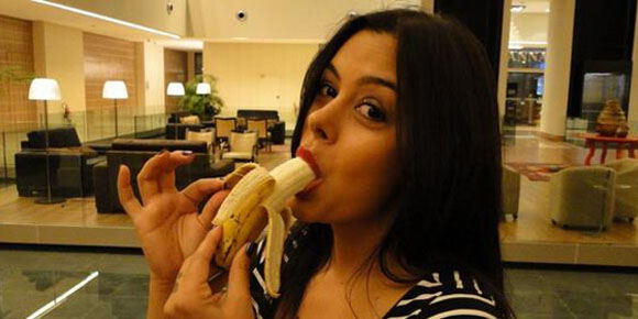 'Pelahap Pisang' Terus Bertambah, Termasuk Si Seksi Larissa 'Pelahap Pisang' Terus Bertambah, Termasuk Si Seksi Larissa