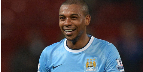 Fernandinho Incar Tiga Poin di Goodison Park Fernandinho Incar Tiga Poin di Goodison Park