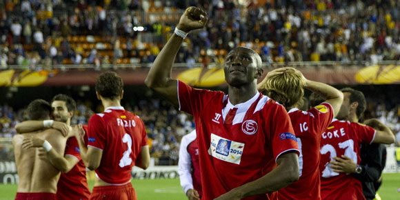 Highlights UEL: Valencia 3-1 Sevilla Highlights UEL: Valencia 3-1 Sevilla