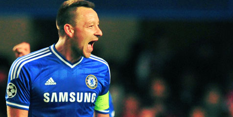 Cascarino Ingin Terry Bertahan di Chelsea Cascarino Ingin Terry Bertahan di Chelsea