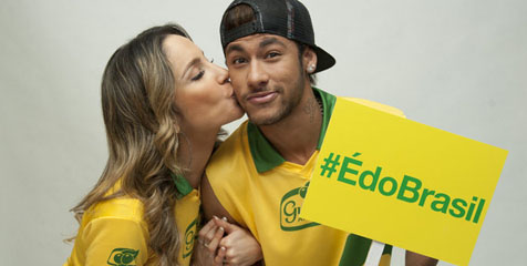 Bintangi Iklan, Neymar Mesra dengan Si Cantik Claudia Bintangi Iklan, Neymar Mesra dengan Si Cantik Claudia