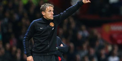 Keane Pertanyakan Peran Phil Neville di Man United Keane Pertanyakan Peran Phil Neville di Man United