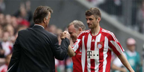 Muller Akui Hubungan Istimewa dengan Van Gaal Muller Akui Hubungan Istimewa dengan Van Gaal